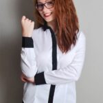 Koszula z czarnymi mankietami - Szafa Gosi - internetowy outlet z odzieżą damską