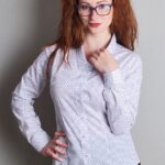 Biała koszula w czarne kropki - Szafa Gosi - internetowy outlet z odzieżą damską