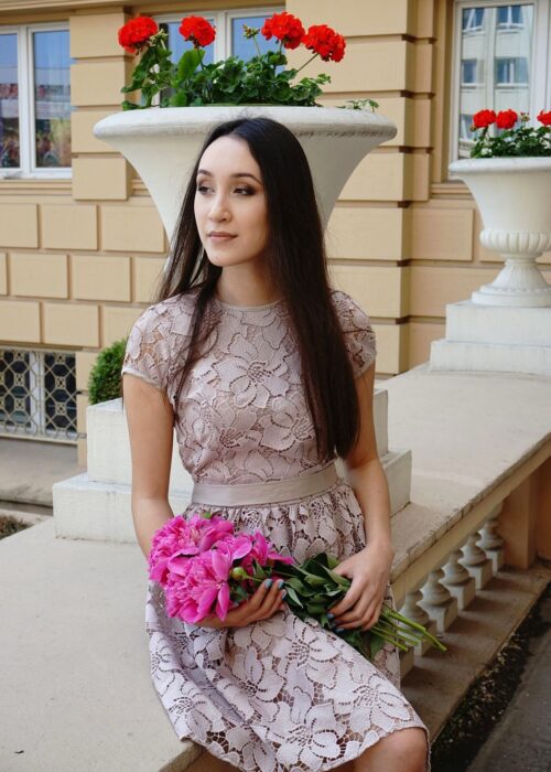 Sukienka Laurelle od Manifiq