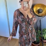 Rozkloszowana sukienka w kwiaty - Szafa Gosi - internetowy outlet z odzieżą damską