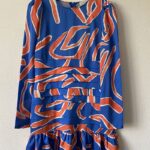 Niebieska sukienka z falbanami - Szafa Gosi - internetowy outlet z odzieżą damską