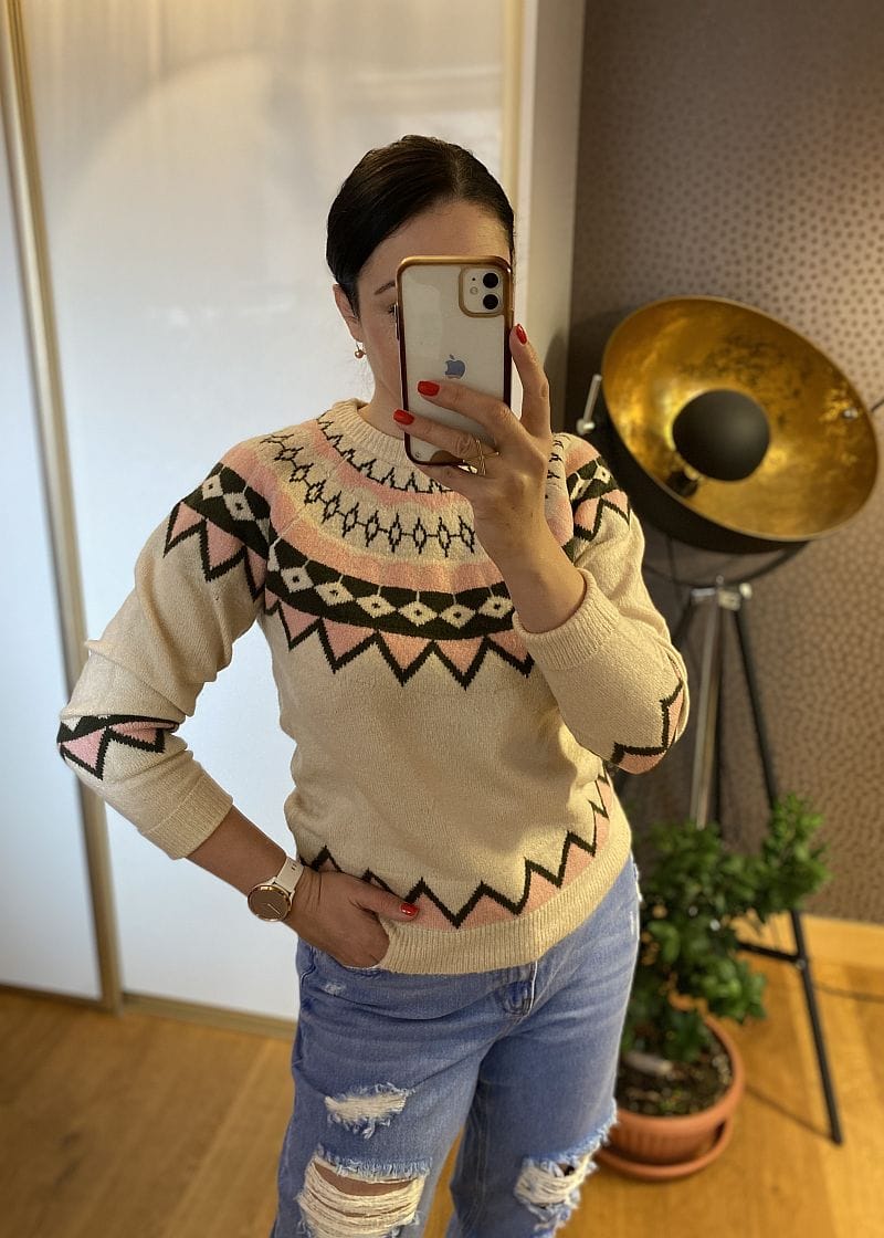 Ciepły mięsisty i miękki kremowy sweter VILA - Szafa Gosi - internetowy outlet z odzieżą damską