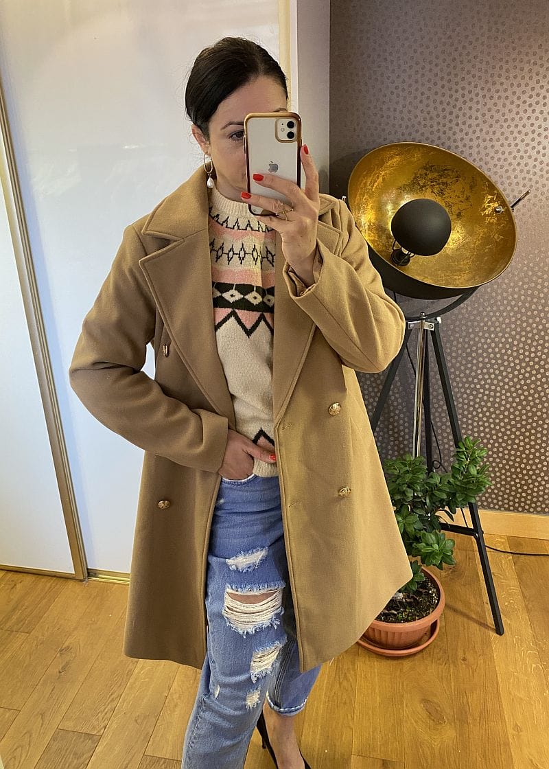 Ciepły mięsisty i miękki kremowy sweter VILA - Szafa Gosi - internetowy outlet z odzieżą damską