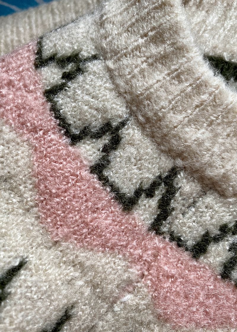 Ciepły mięsisty i miękki kremowy sweter VILA - Szafa Gosi - internetowy outlet z odzieżą damską