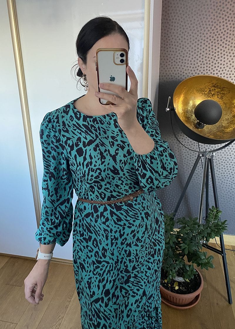 Sukienka z falbaną pantera - Szafa Gosi - internetowy outlet z odzieżą damską