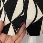 Spódnica mini w print biało czarny - Szafa Gosi - internetowy outlet z odzieżą damską