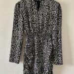 Czarno biała marszczona sukienka - Szafa Gosi - internetowy outlet z odzieżą damską