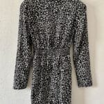 Czarno biała marszczona sukienka - Szafa Gosi - internetowy outlet z odzieżą damską