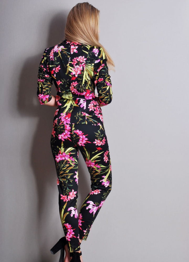 Czarna marynarka w kwiaty - Szafa Gosi - internetowy outlet z odzieżą damską